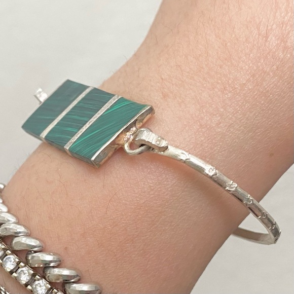 Vintage Silver-tone Malachite Bangle Bracelet - Picture 3 of 11